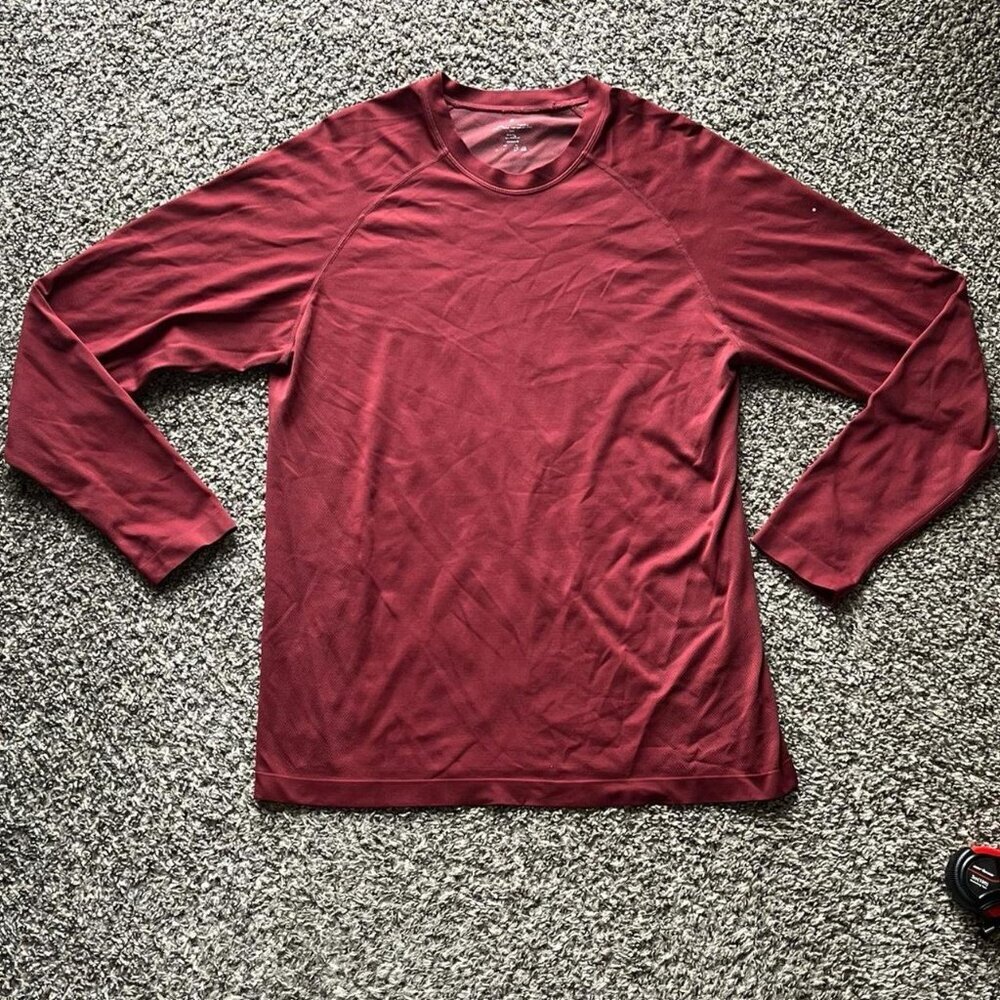 Fabletics Burgundy Athletic Gym Shirt Mens M Running Training Activewear Sporty